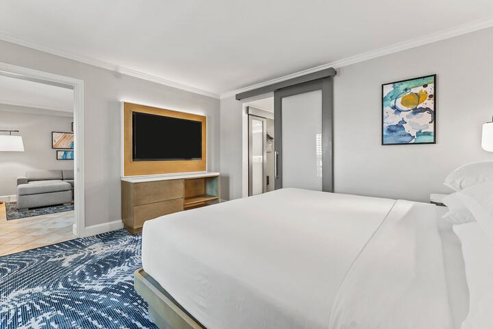 Room 37 of 103