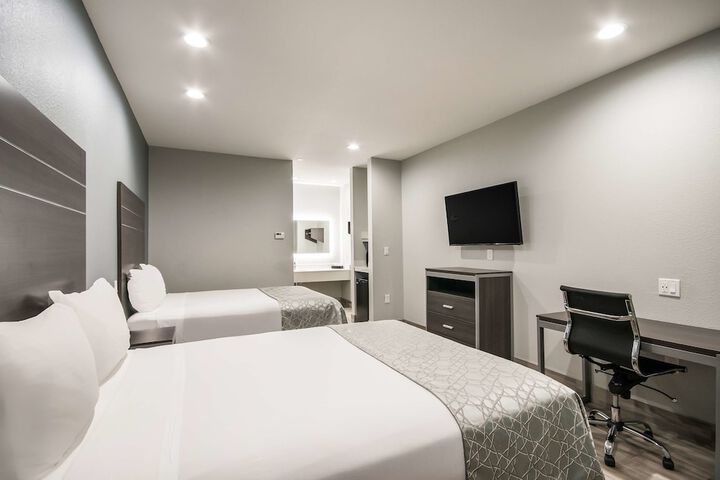 Room 26 of 28