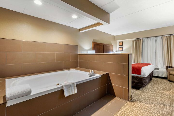 Room 6 of 30