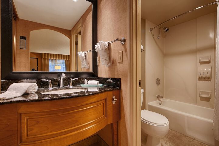 Best Western Plus Las Brisas Hotel