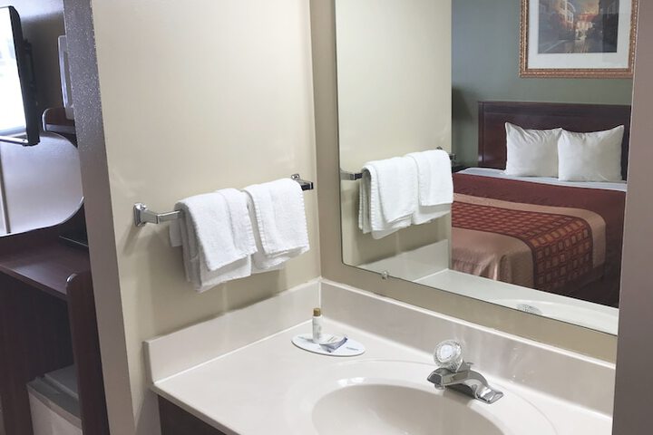 Room 13 of 35