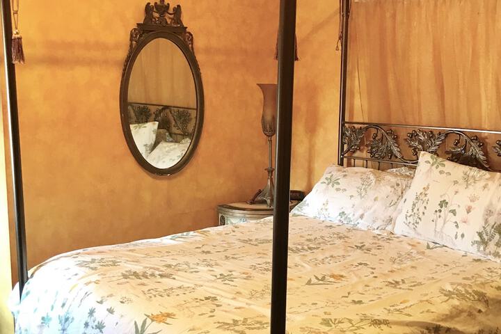 Room 5 of 21