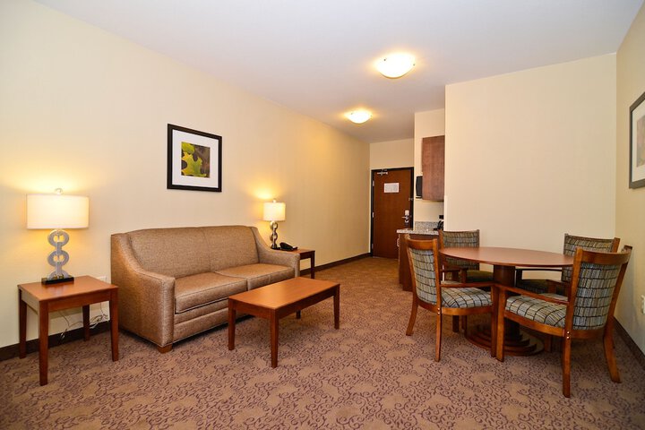 Room 12 of 39