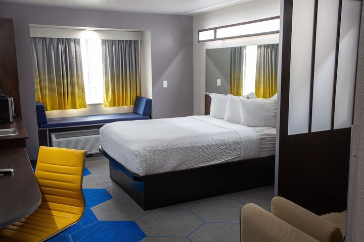 Room 21 of 30