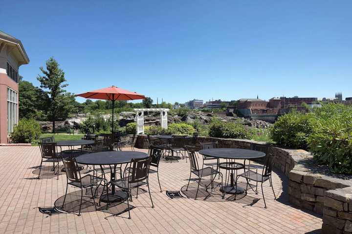 Terrace/Patio 49 of 51