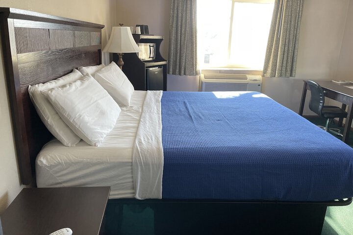 Room 7 of 24