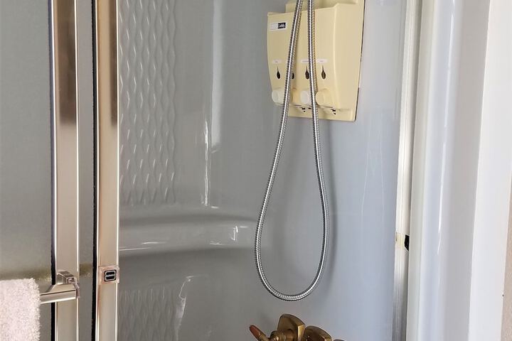 Room 12 of 22
