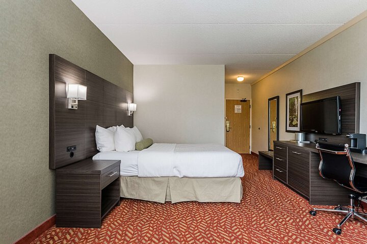 Room 51 of 100