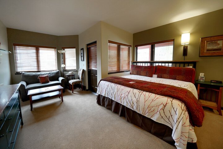 Frisco Inn on Galena Street