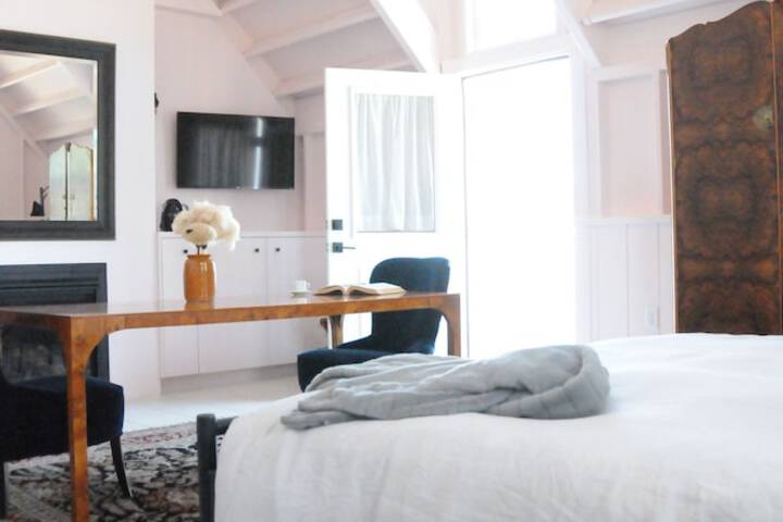 Room 120 of 230