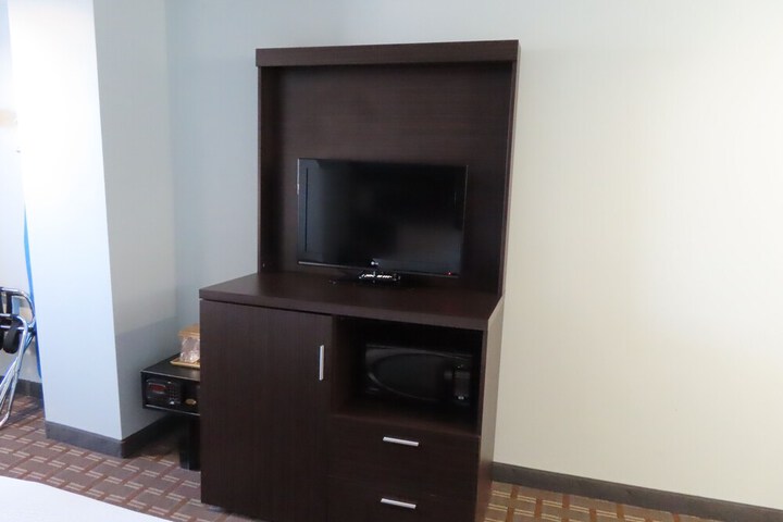 Room 42 of 76