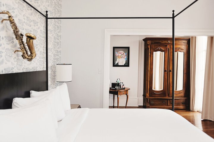Room 16 of 56