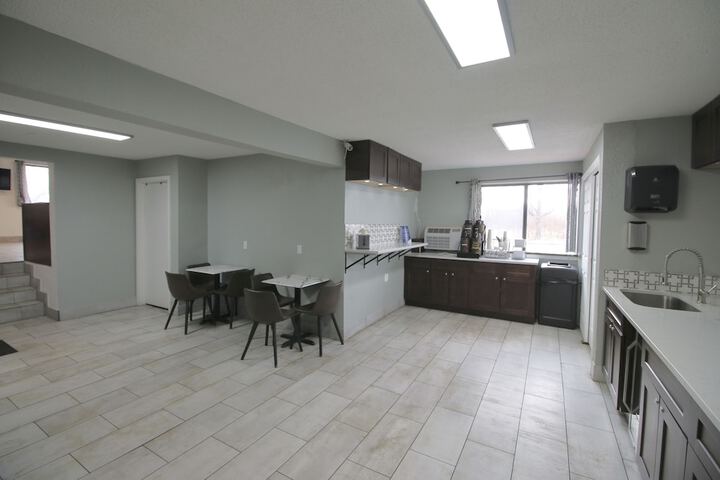 Super 8 by Wyndham Kenosha / Pleasant Prairie