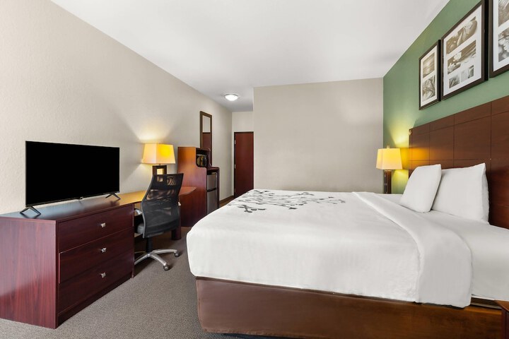 Sleep Inn & Suites Bush Intercontinental - IAH East