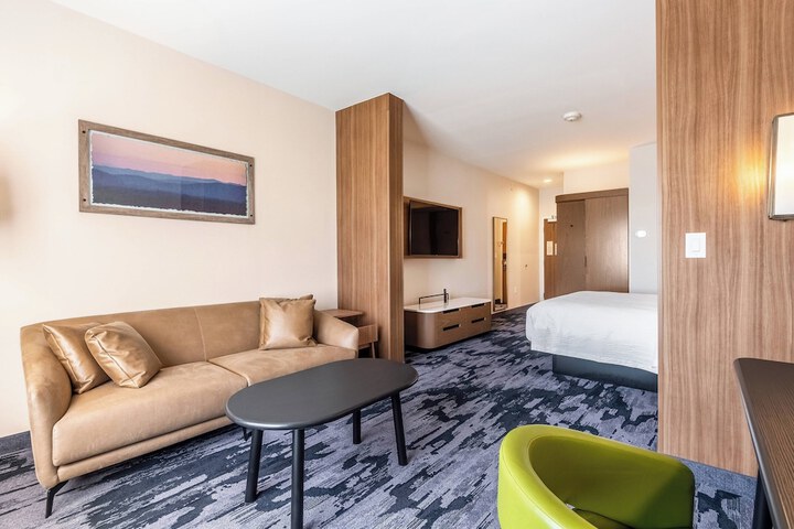 Room 19 of 32