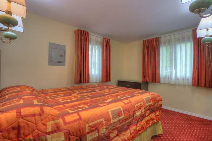 Room 58 of 93