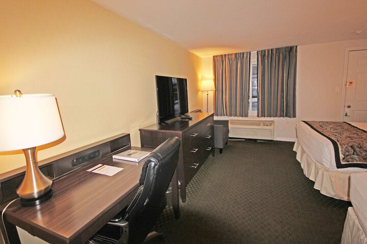 Room 14 of 32