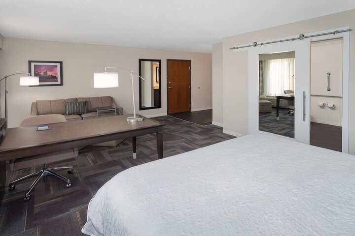 Room 21 of 35