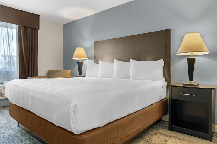 Best Western Lakewinds