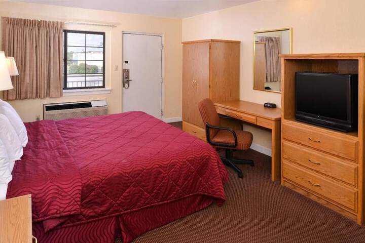 Room 16 of 21