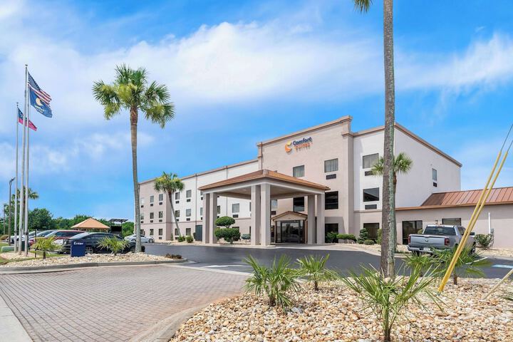 Comfort Suites near Robins Air Force Base