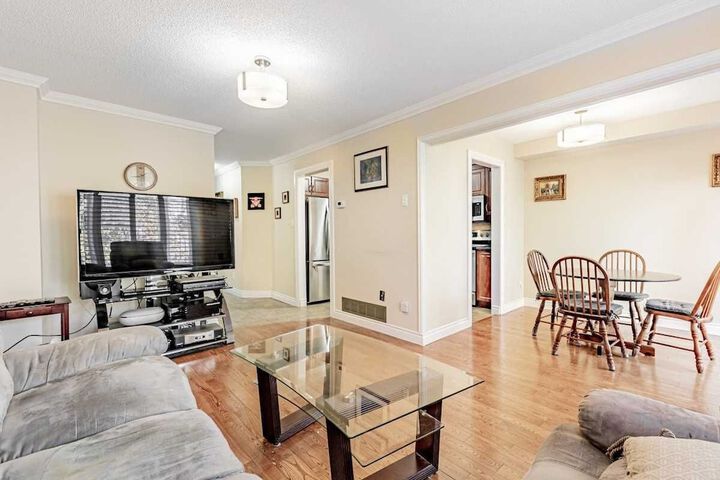 Comfortable Home in Richmond Hill
