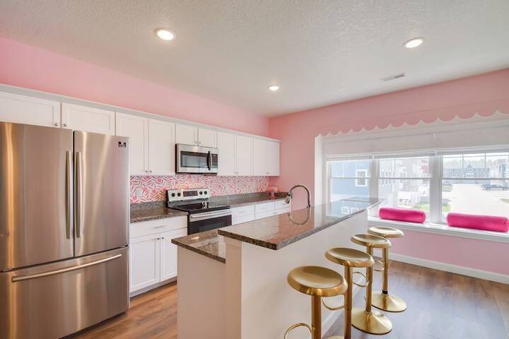 2 Mi to TBK Bank Sports Complex: Townhome w / Patio