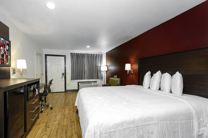 Red Roof Inn PLUS+ Hammond