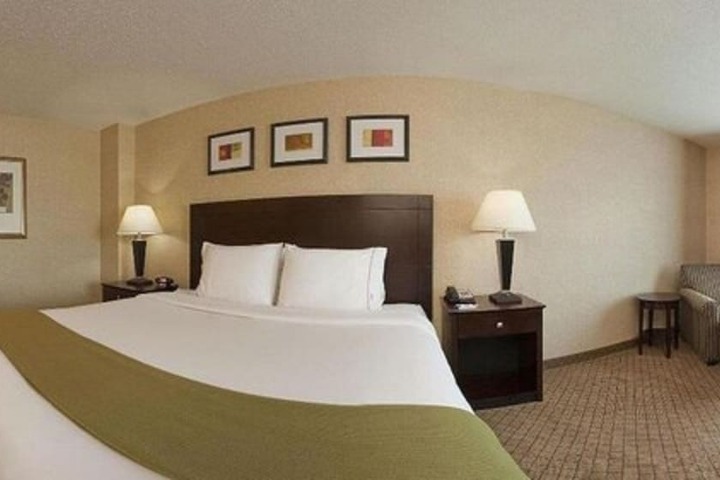 Holiday Inn Express Hotel & Suites ANDERSON NORTH by IHG