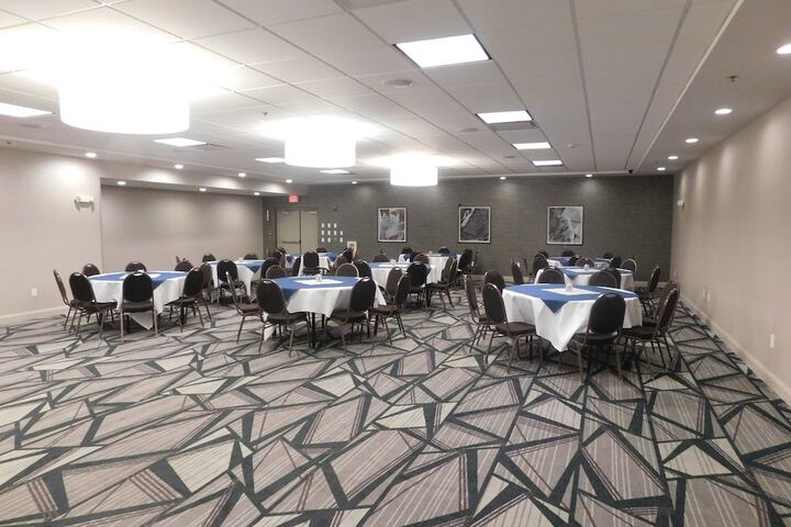 Holiday Inn Hotel & Suites Rochester - Marketplace by IHG