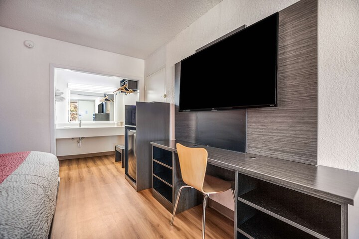 Room 20 of 31