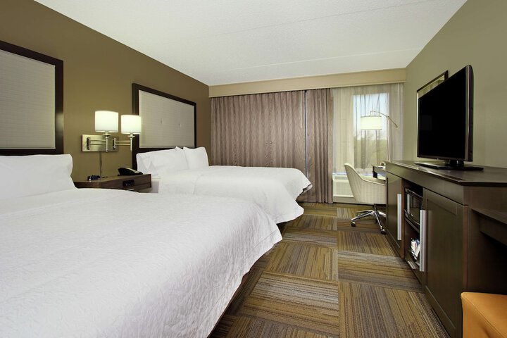 Room 33 of 60
