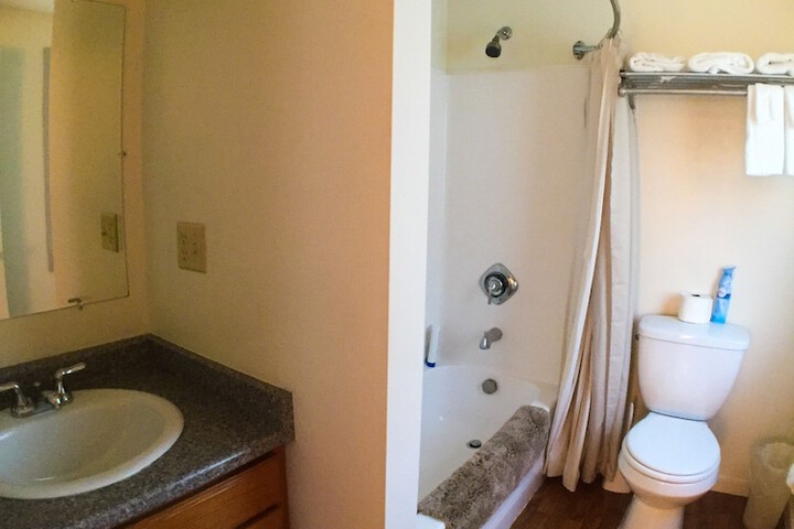 Room 6 of 17