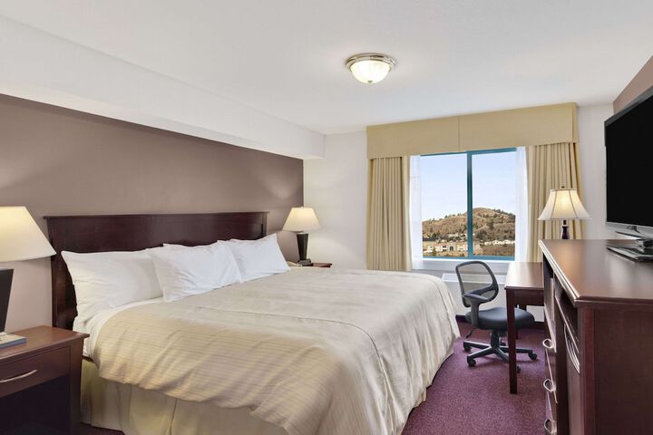 Room 5 of 22