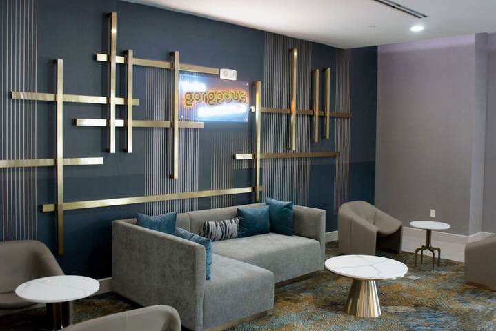La Quinta Inn & Suites by Wyndham Manchester / Arnold AFB