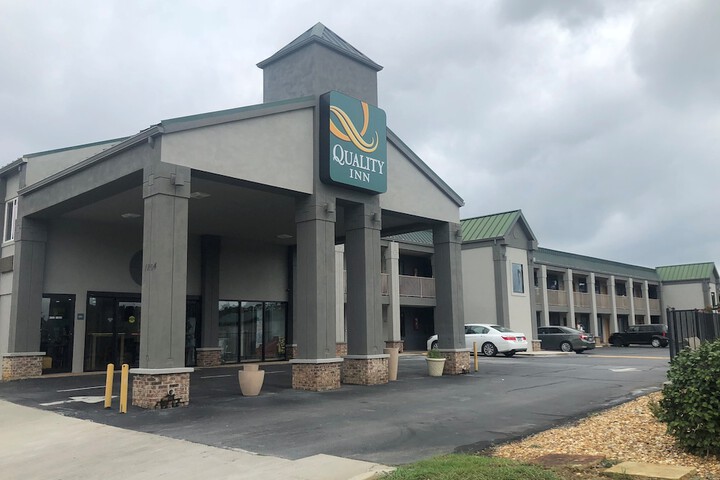 Quality Inn Calhoun North I-75