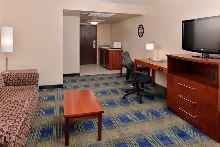 Room 21 of 33