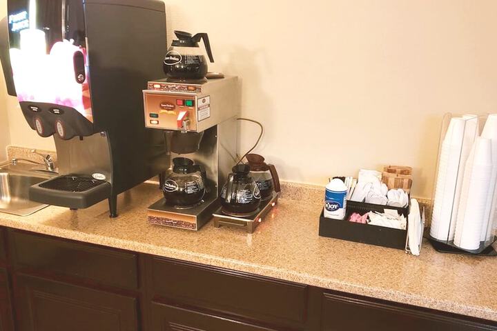 Breakfast/Coffee Service 34 of 39