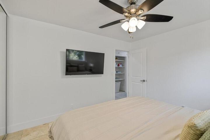 Molivu Homes 3BR - NewRemodel PetFriendly, Yard