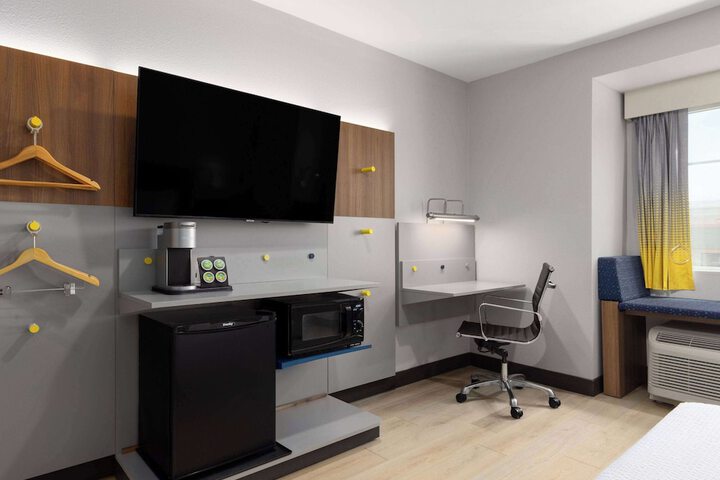 Microtel Inn & Suites by Wyndham Tracy