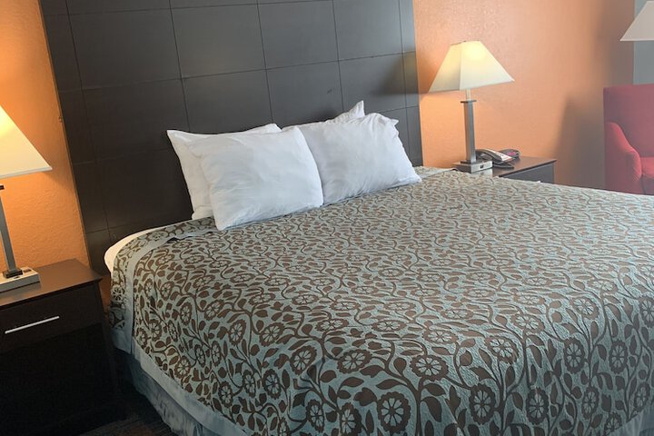 Room 15 of 24