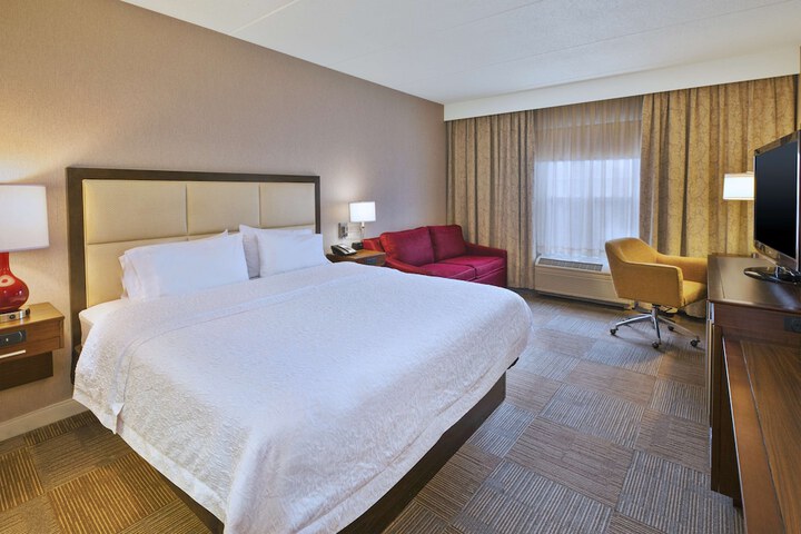 Hampton Inn & Suites Providence / Warwick-Airport
