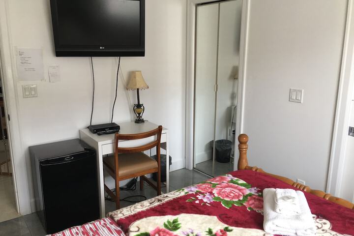 Room 36 of 61