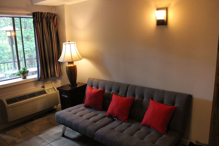 Room 144 of 219