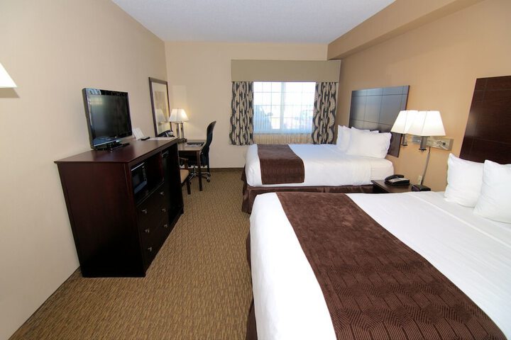Rock Island Inn & Suites