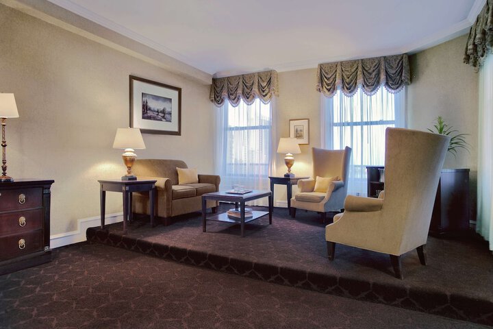 Room 30 of 100