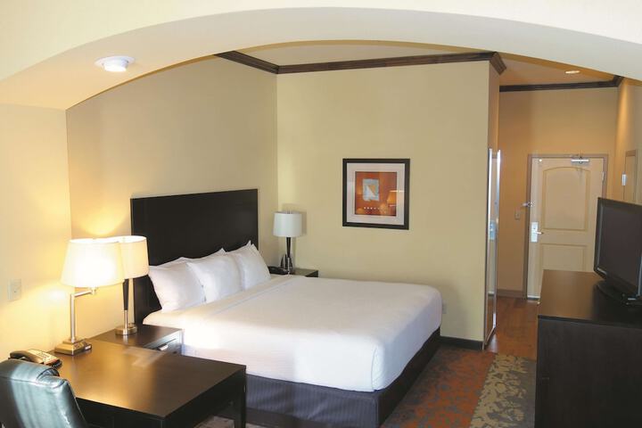 Room 32 of 57