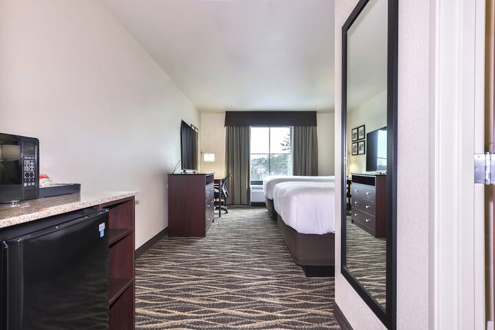 Cobblestone Hotel & Suites - Monte Vista