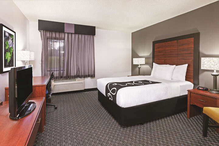 Room 30 of 41
