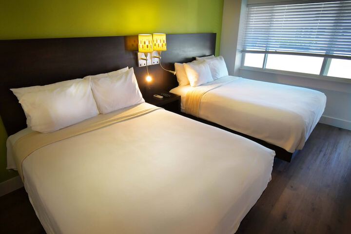 Room 6 of 22